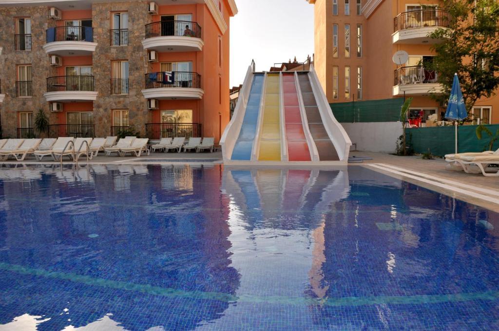 Club Dena Apart Otel