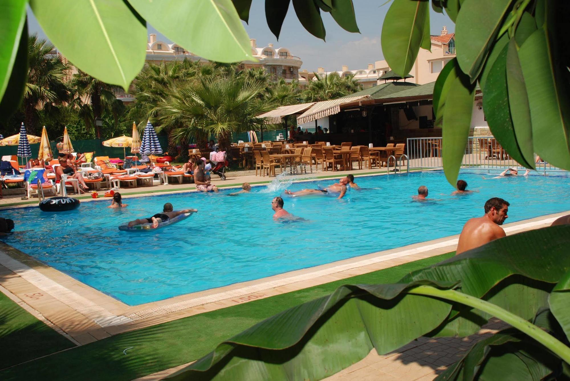 Club Dena Apart Otel 2*
