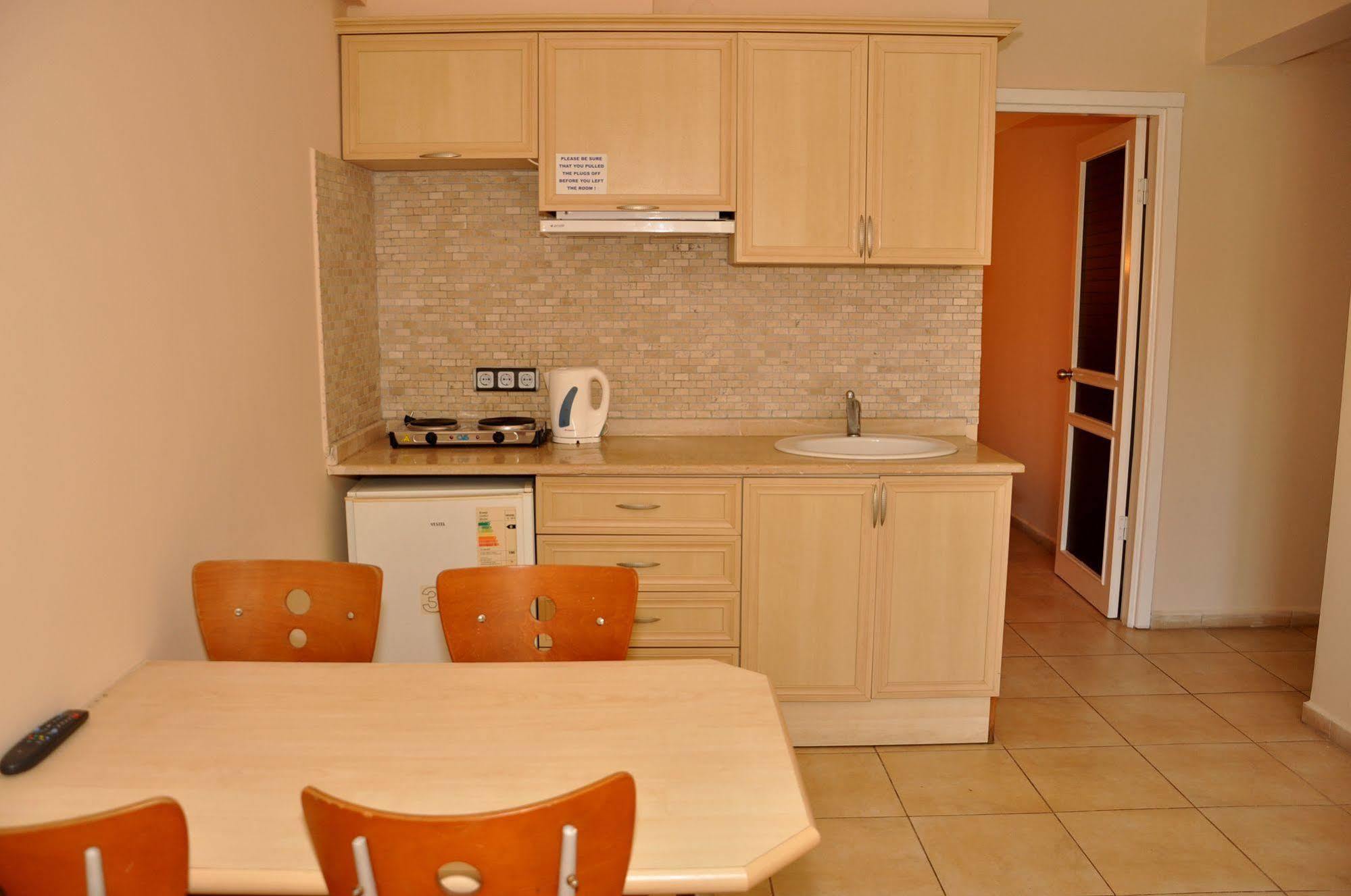 Club Dena Apart Otel 2*