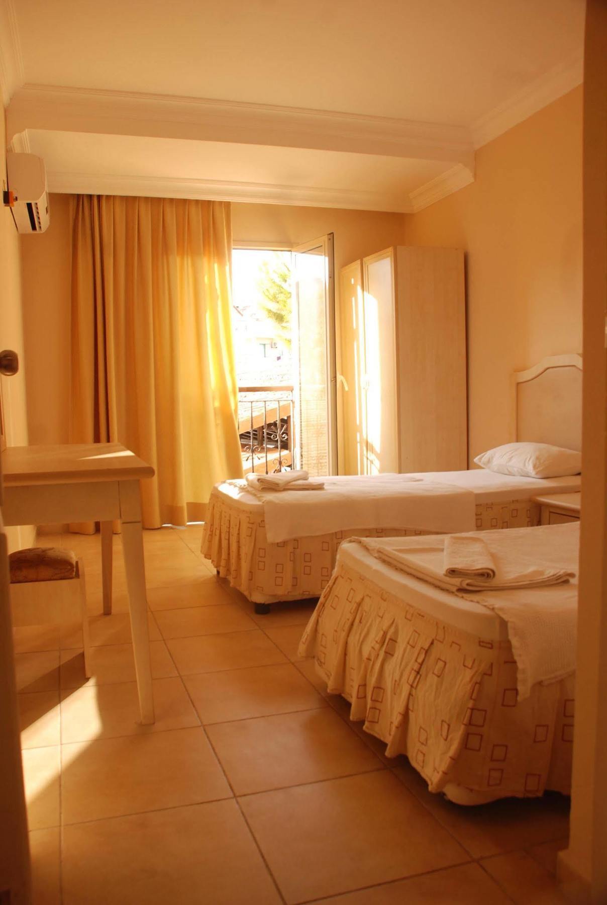 Club Dena Apart Otel 2*
