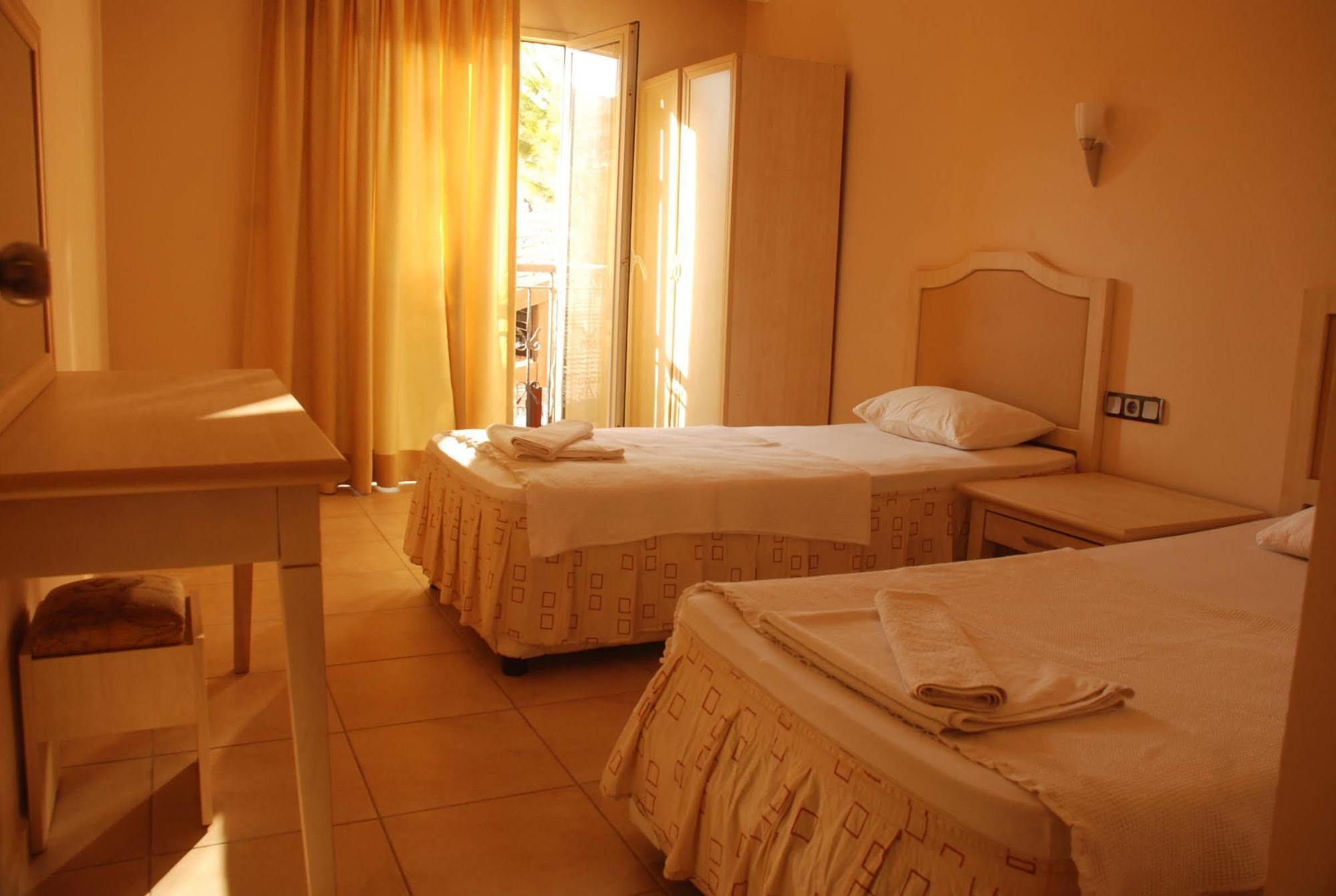 Club Dena Apart Otel 2*