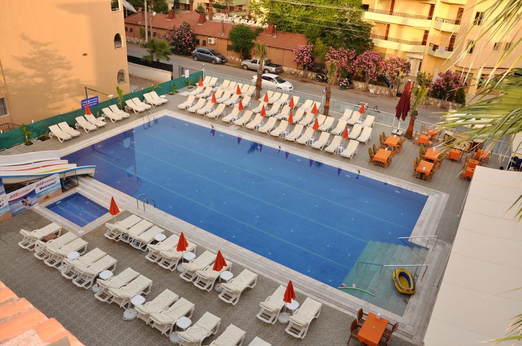 Club Dena Apart Otel 2*