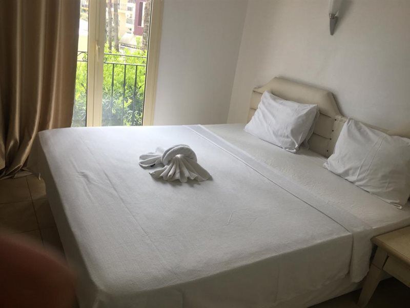 Club Dena Apart Otel 2*